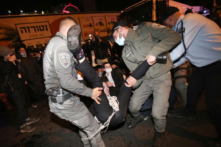 הפגנות הפלג, אילוסטרציה