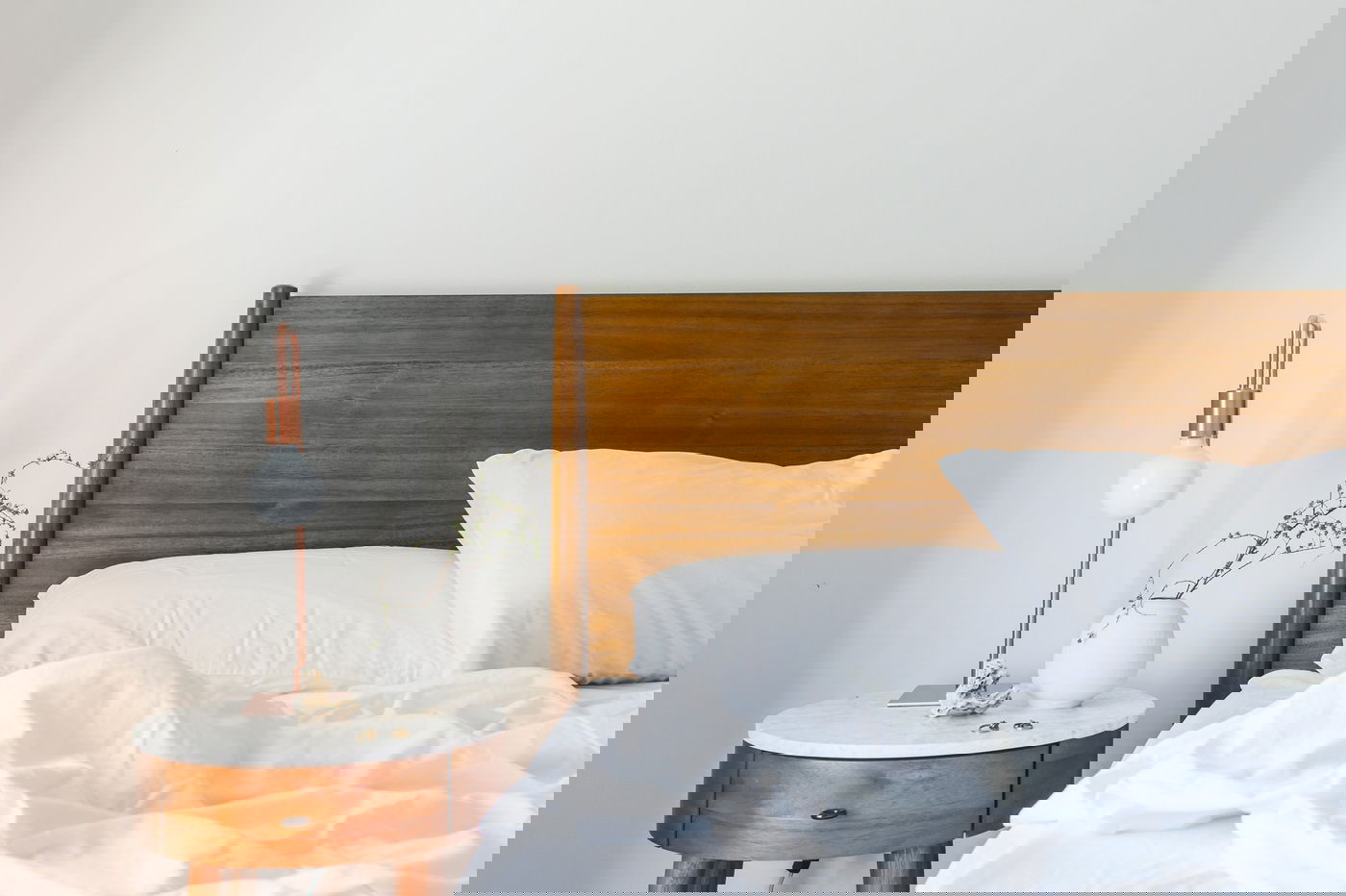 איך שומרים על מצעים לבנים בכביסה? 2 טיפים מעולים