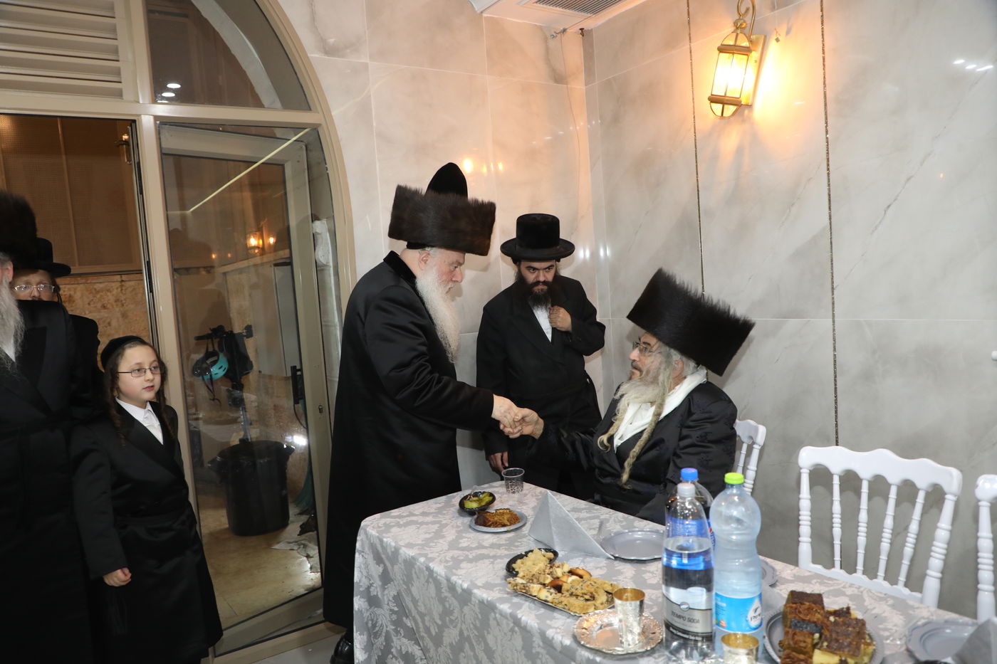 שמחת האירוסין בחצרות  זוטשקא - וואסלוי