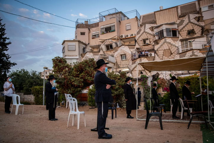 תפילת מנחה בקורונה