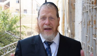 המסר היומי: לדחות את החושך • צפו ברב עידו ובר-ארליך