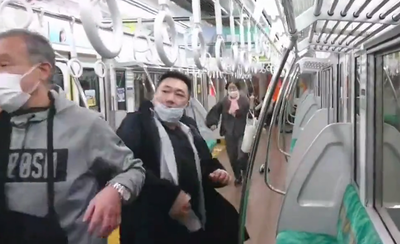 תיעוד מתוך הרכבת