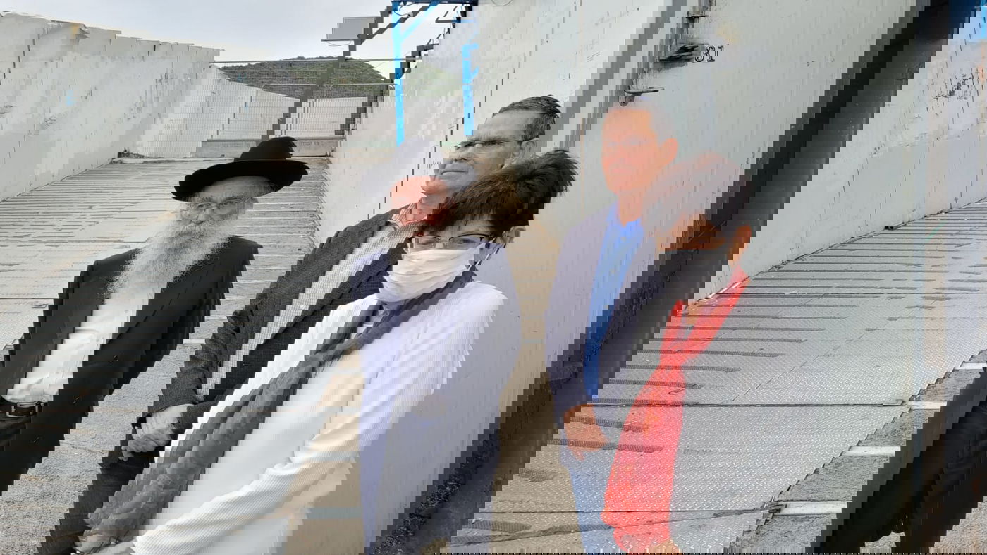 חברי ועדת החקירה - בביקור פתע במירון