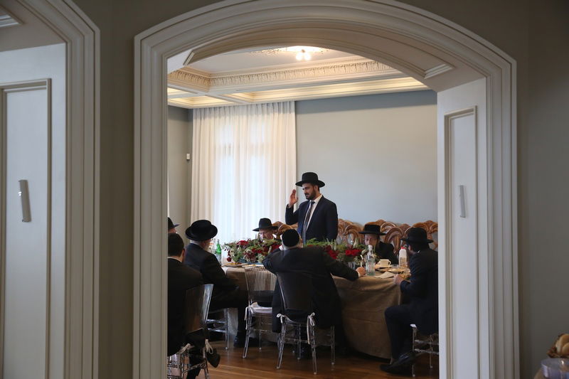 האדמו"ר מסקווירא נפגש עם הרבנים הראשיים של רוסיה ואיראן