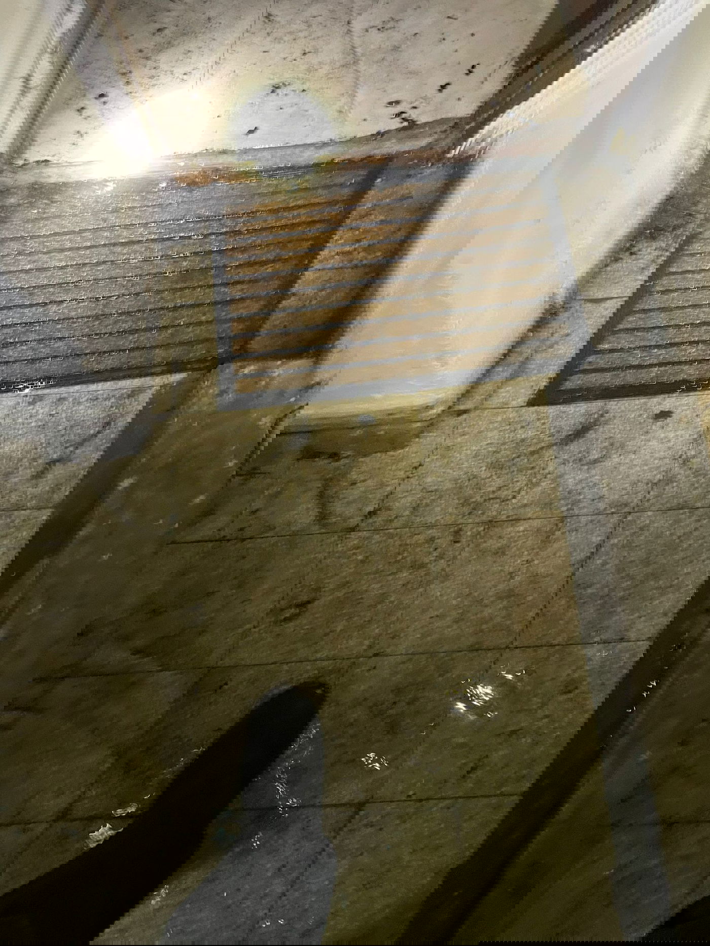 סוללת אופניים חשמליים התפוצצה; שלושה נפצעו