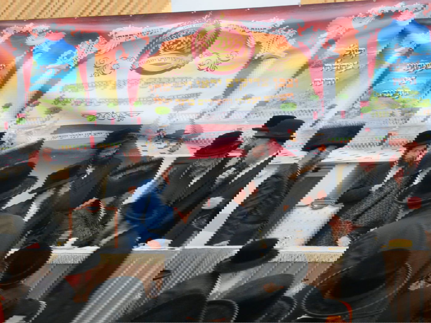 בביאלא בית שמש חגגו אירוסין לבן האדמו"ר