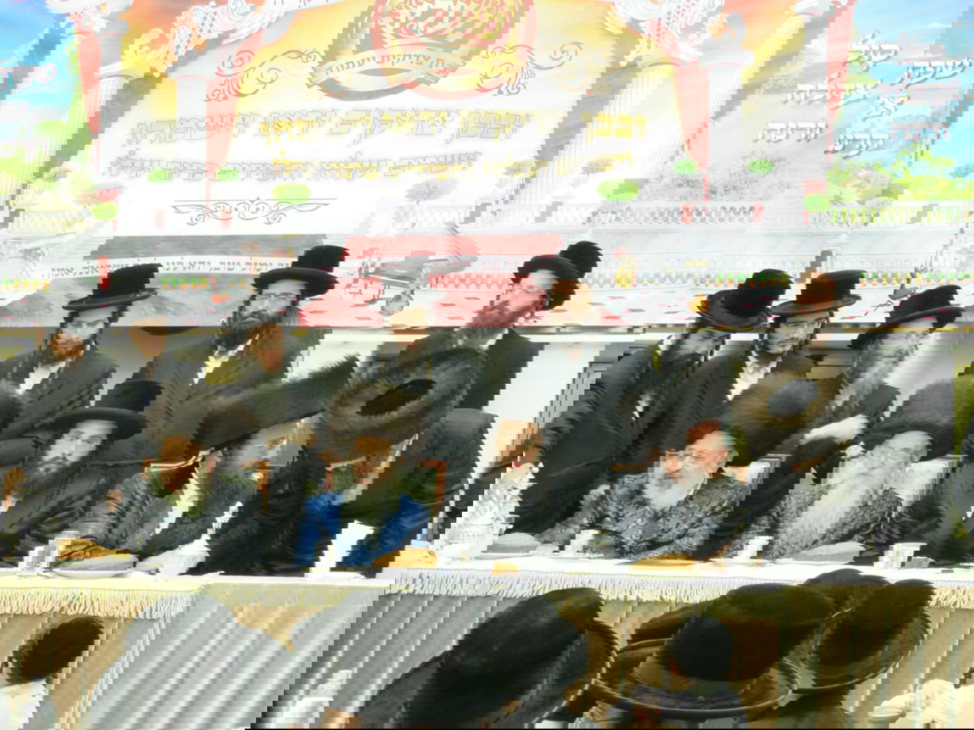 בביאלא בית שמש חגגו אירוסין לבן האדמו"ר