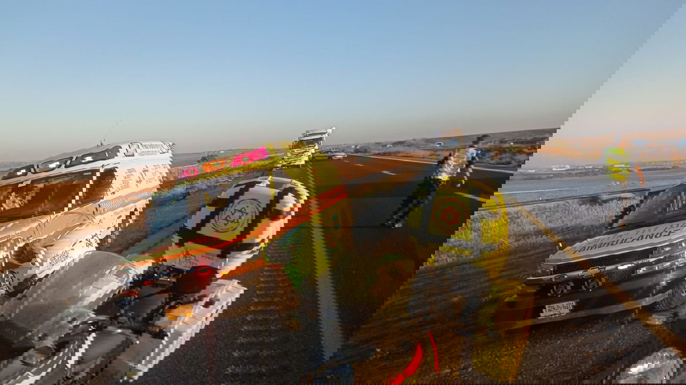 כביש 6: הולך רגל שנפגע ממשאית - נהרג