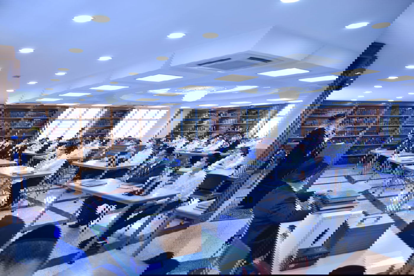 מסע החיזוק של הראשל"צ הגר"ש עמאר בברזיל • צפו