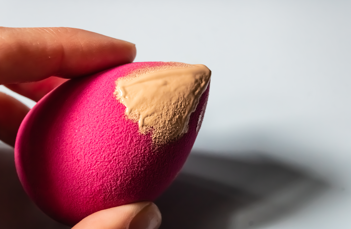 כדאי שתתחילו להקפיא את הספוגית של המייקאפ שלכן