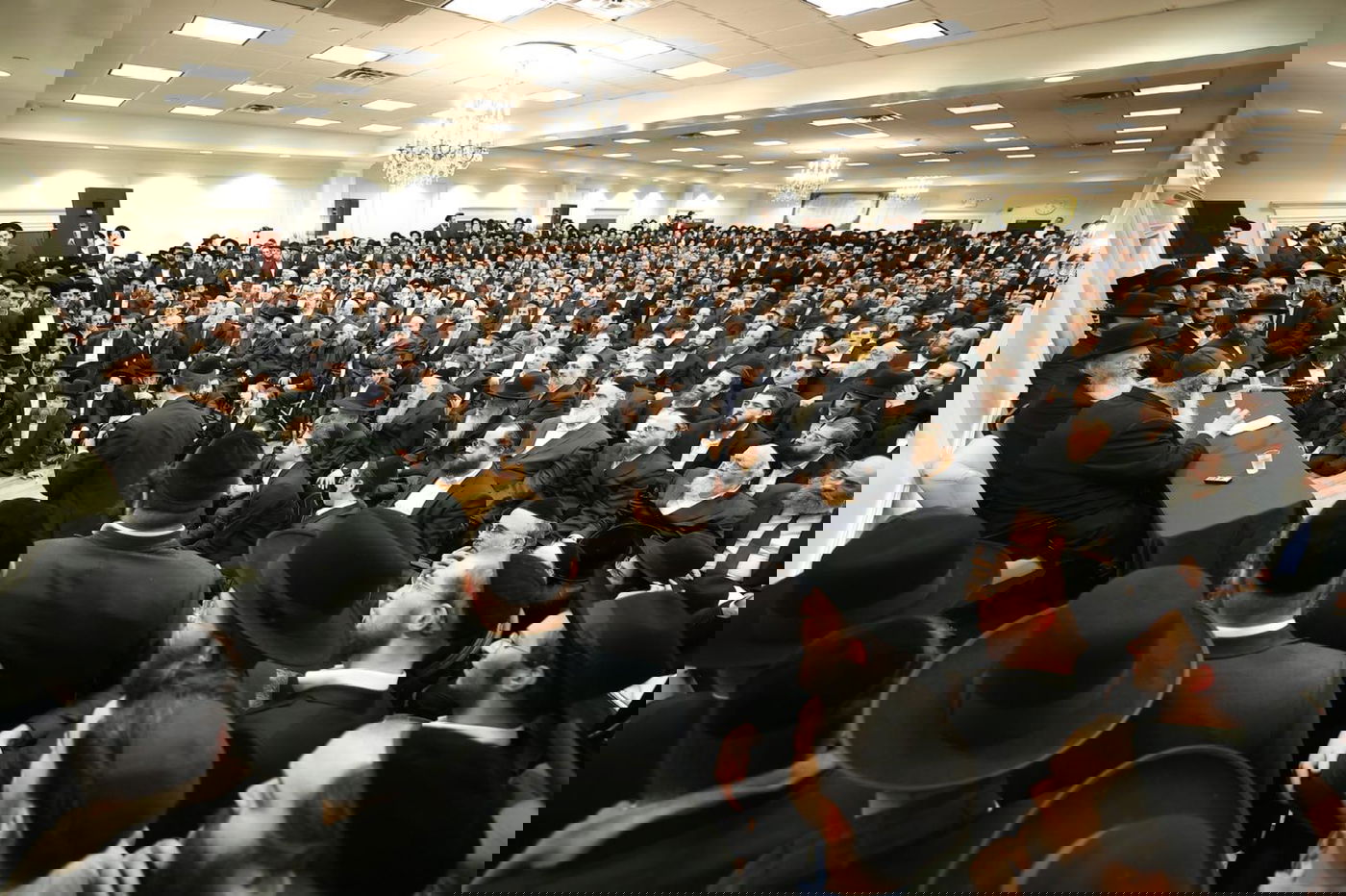 אלפים השתתפו בטישים של הגר"ש אלתר • תיעוד