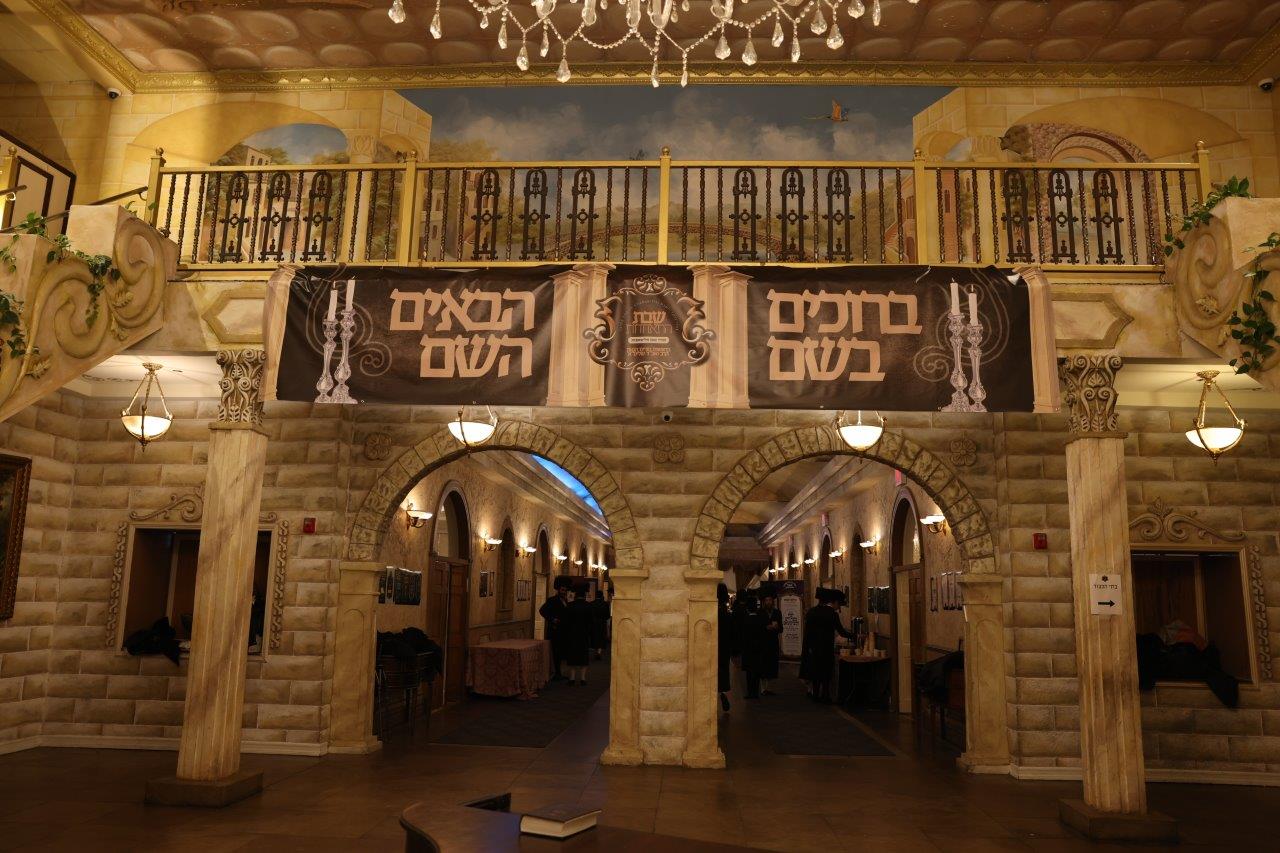 לראשונה מאז ההכתרה: אב"ד צאנז בביקור בארה"ב