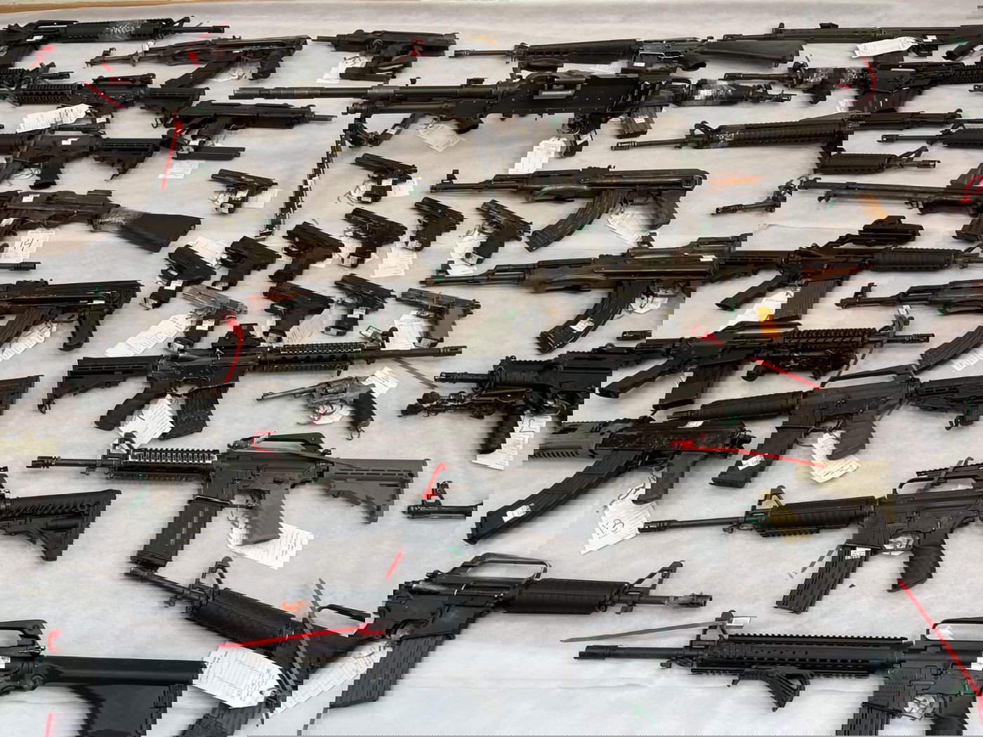 העבריין נהפך לסוכן משטרתי והפליל עשרות סוחרי אמל"ח