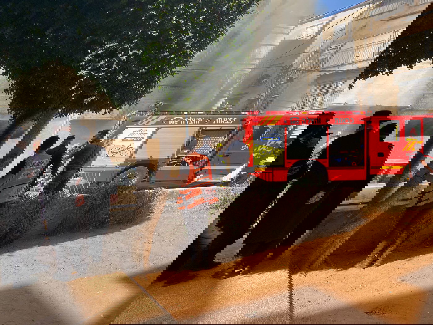 שעות לפני חופת נכד האדמו"ר: שריפה בבניין החסידות