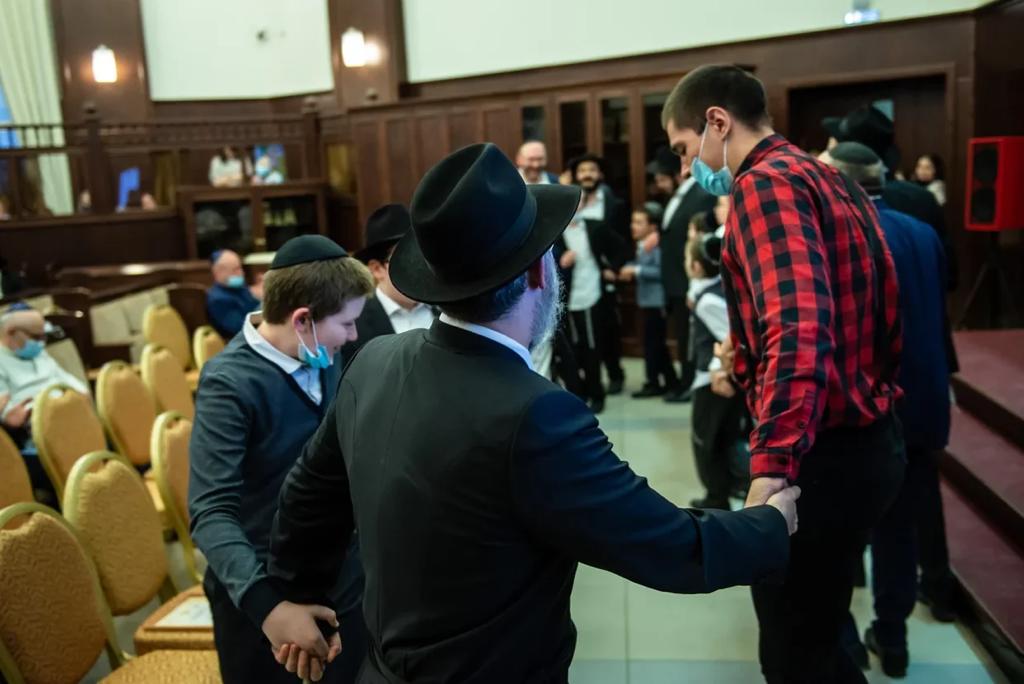 מפתיע: המהפך שחוללו אוזני החזיר בבית הכנסת