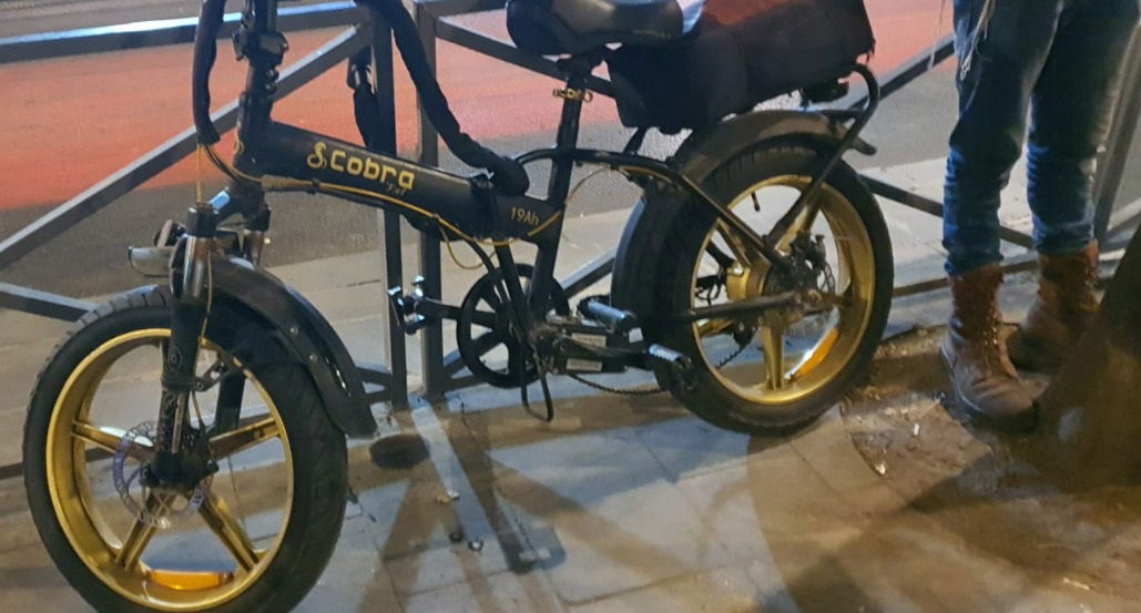 צעירים חרדים שנסעו על אופניים חשמליים התנגשו אחד בשני, מצבם קשה