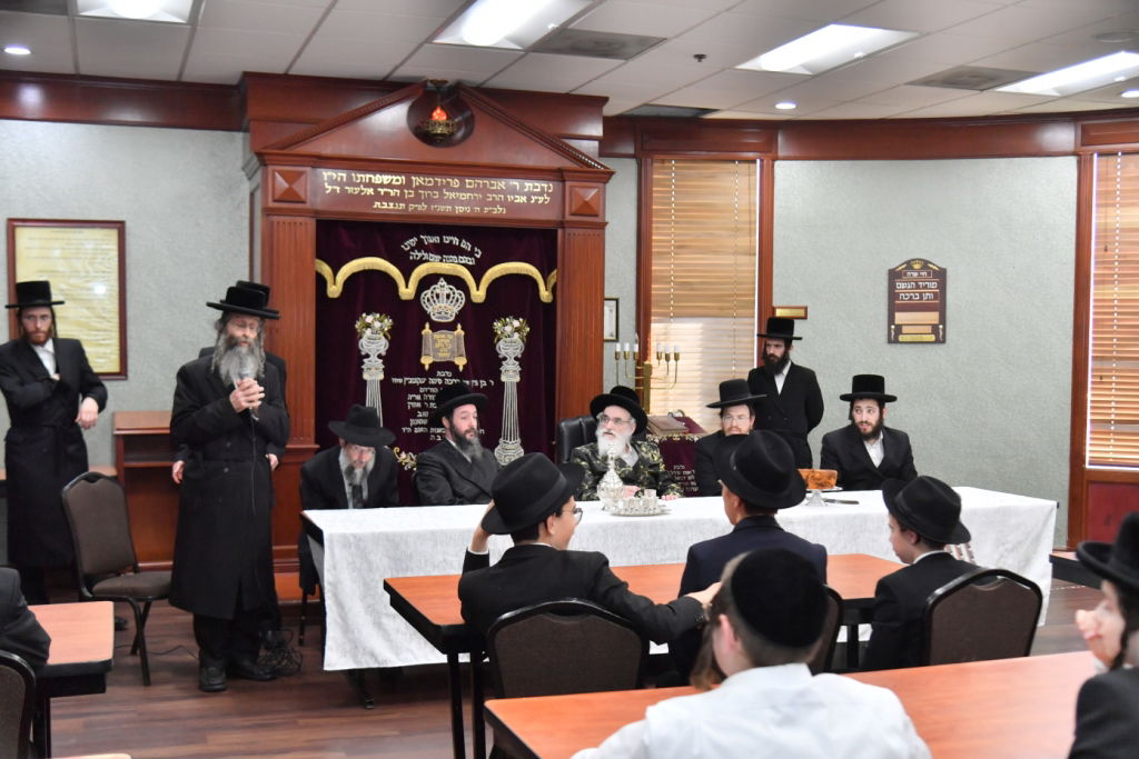 לטובת המוסדות בישראל: ביקורו של האדמו"ר מויז'ניץ בלוס אנג'לס