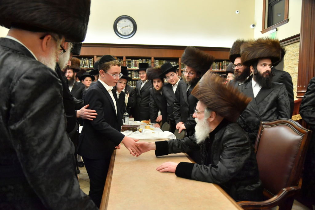 לטובת המוסדות בישראל: ביקורו של האדמו"ר מויז'ניץ בלוס אנג'לס