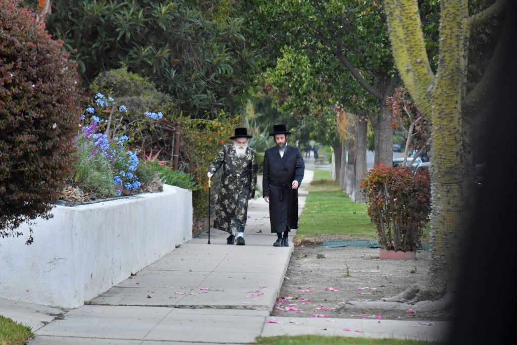 לטובת המוסדות בישראל: ביקורו של האדמו"ר מויז'ניץ בלוס אנג'לס