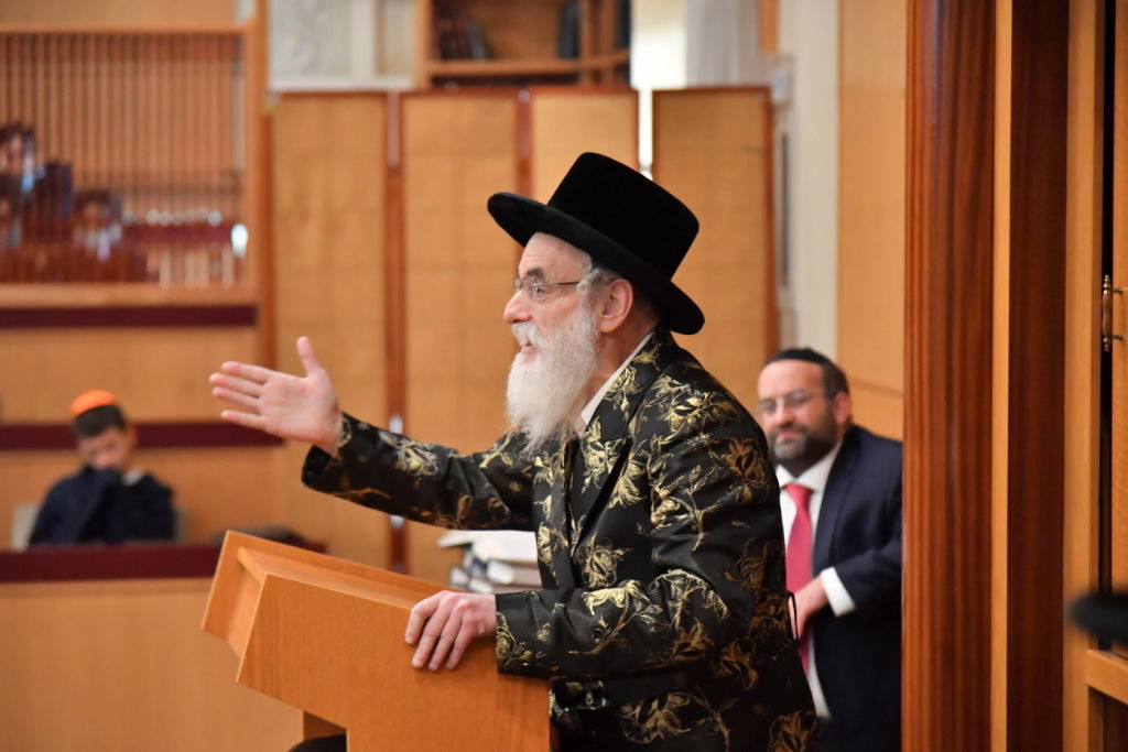 לטובת המוסדות בישראל: ביקורו של האדמו"ר מויז'ניץ בלוס אנג'לס