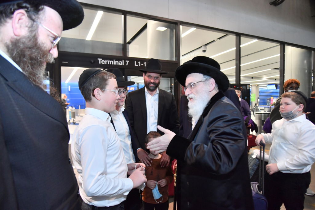 לטובת המוסדות בישראל: ביקורו של האדמו"ר מויז'ניץ בלוס אנג'לס