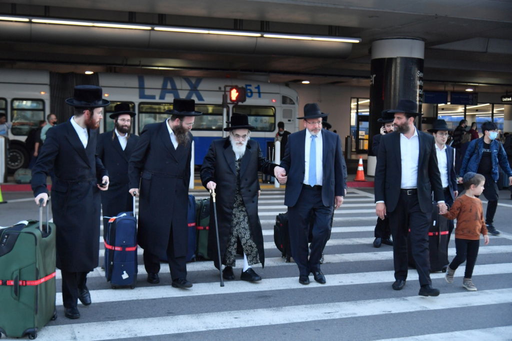 לטובת המוסדות בישראל: ביקורו של האדמו"ר מויז'ניץ בלוס אנג'לס