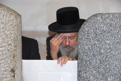 האדמו"ר מרימנוב בתפילה