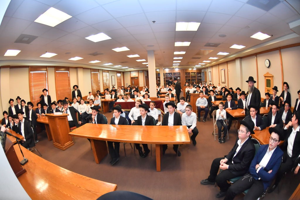 לטובת המוסדות בישראל: ביקורו של האדמו"ר מויז'ניץ בלוס אנג'לס