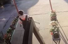 הצעיר נמלט מהמסעדה