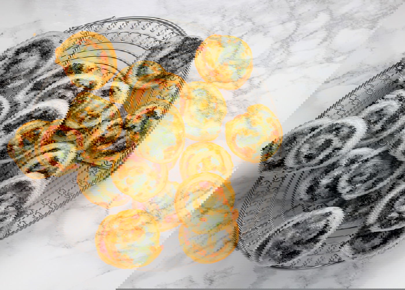 שבלולי בורקס במילוי תרד וגבינות