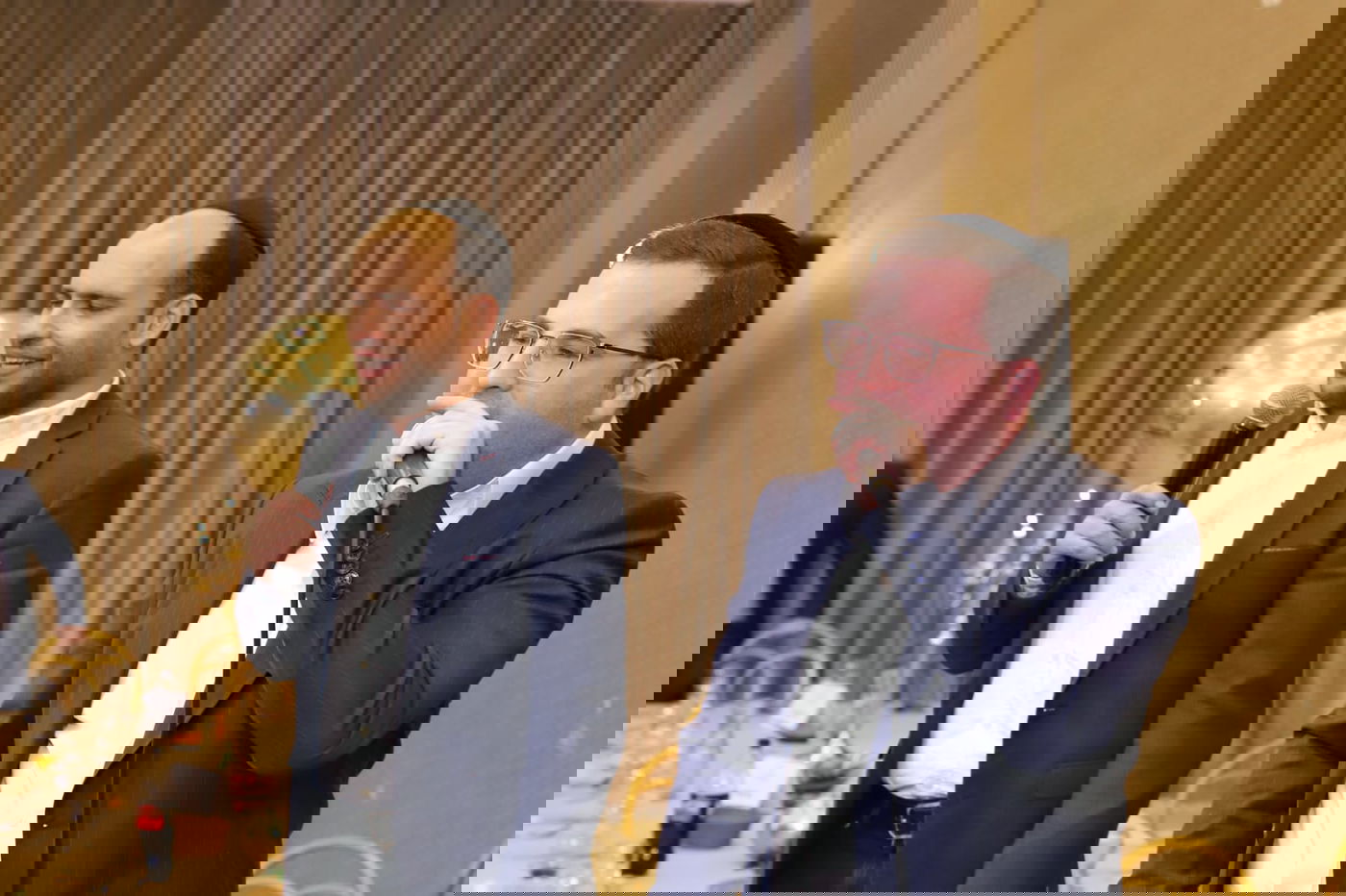 מרגש: הגיטריסט מאיר עוזרי סיים את הש"ס וחגג • צפו