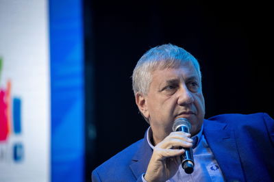 המיקרופון פעל וברדוגו 'נתפס' עם הפרשנות