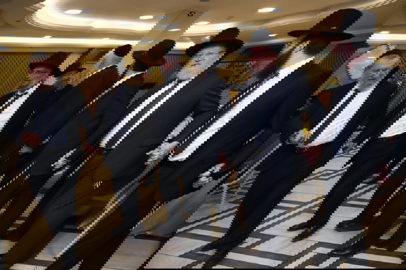 בראשות הגרב"ד פוברסקי: סיום הש"ס בבית הכנסת הבני ברקי; צפו