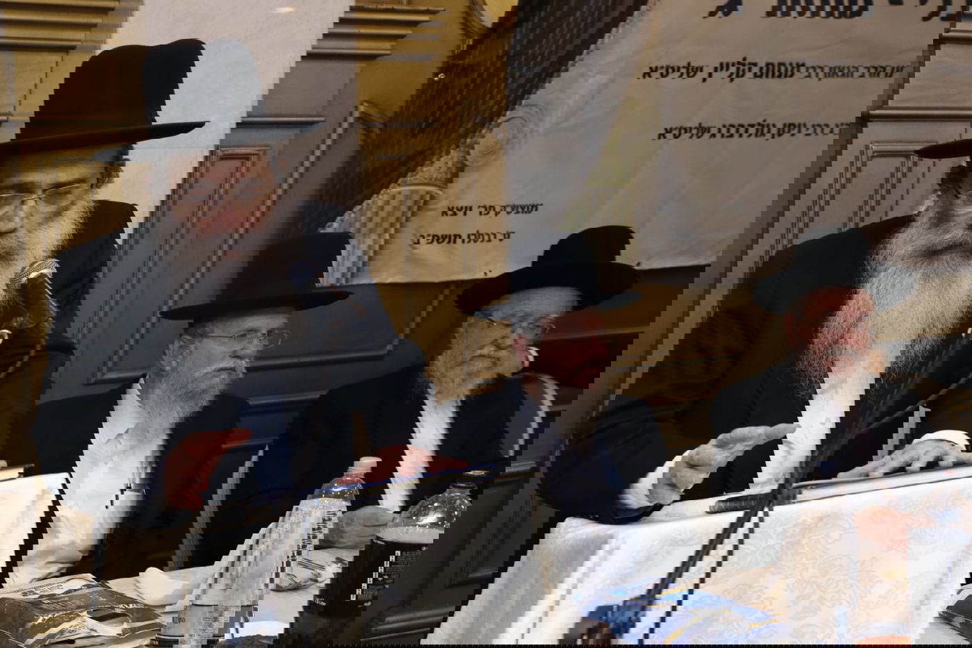 בראשות הגרב"ד פוברסקי: סיום הש"ס בבית הכנסת הבני ברקי; צפו