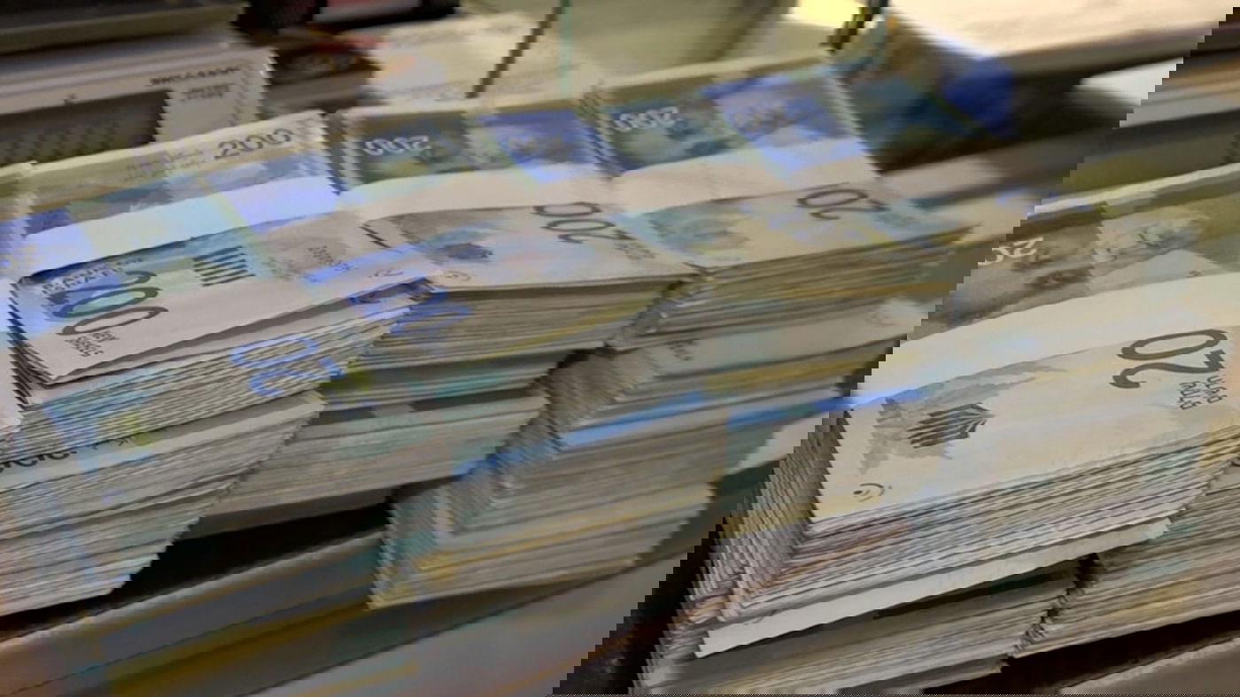 נדל"ן, מזומן ורכבי יוקרה התפיסה של המשטרה בכפר מנדא