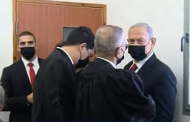 נתניהו הבוקר בבית המשפט עם עורכי דינו