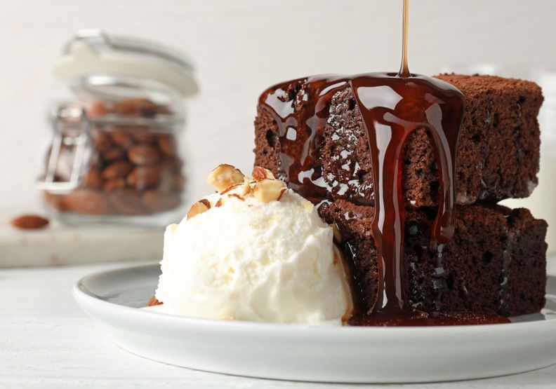 עוגת שוקולד ואגסים