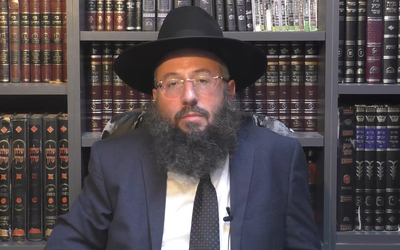 מותר לקרוא בספר שמות בשבת לבחירת שם לתינוק?