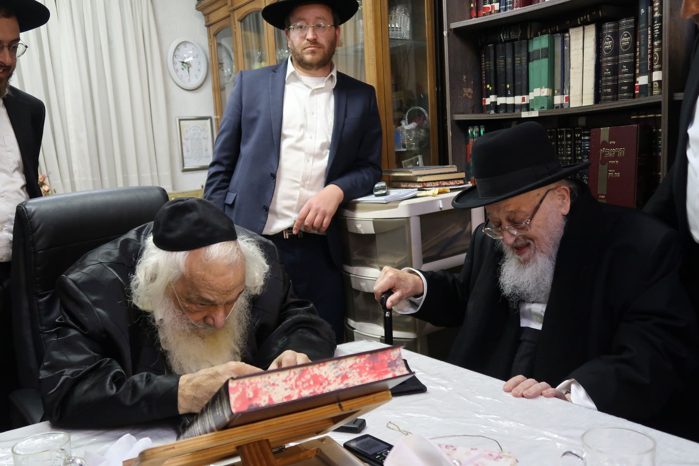 חבר 'המועצת' ביקר את ראש הישיבה החולה • תיעוד