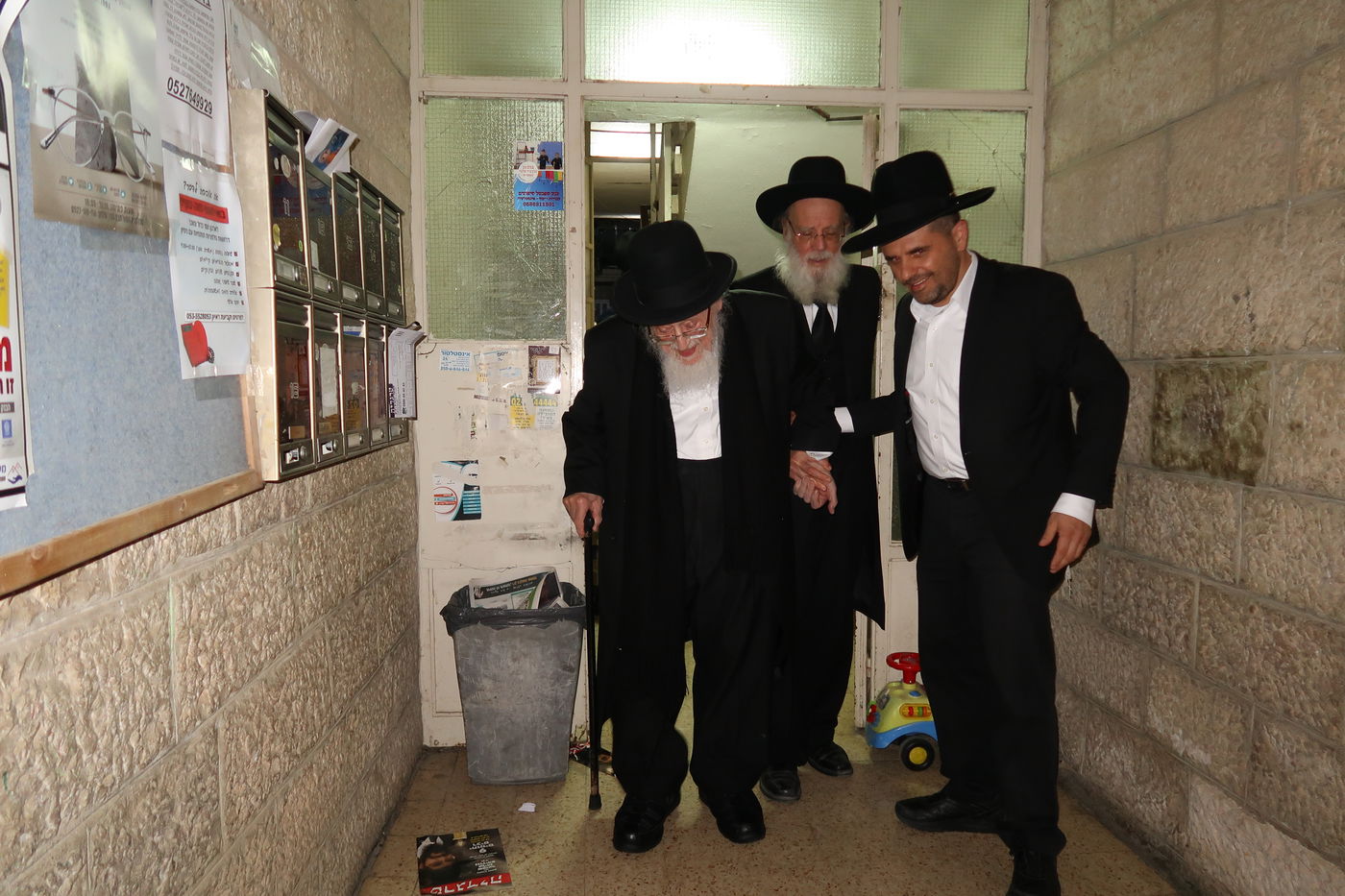 חבר 'המועצת' ביקר את ראש הישיבה החולה • תיעוד