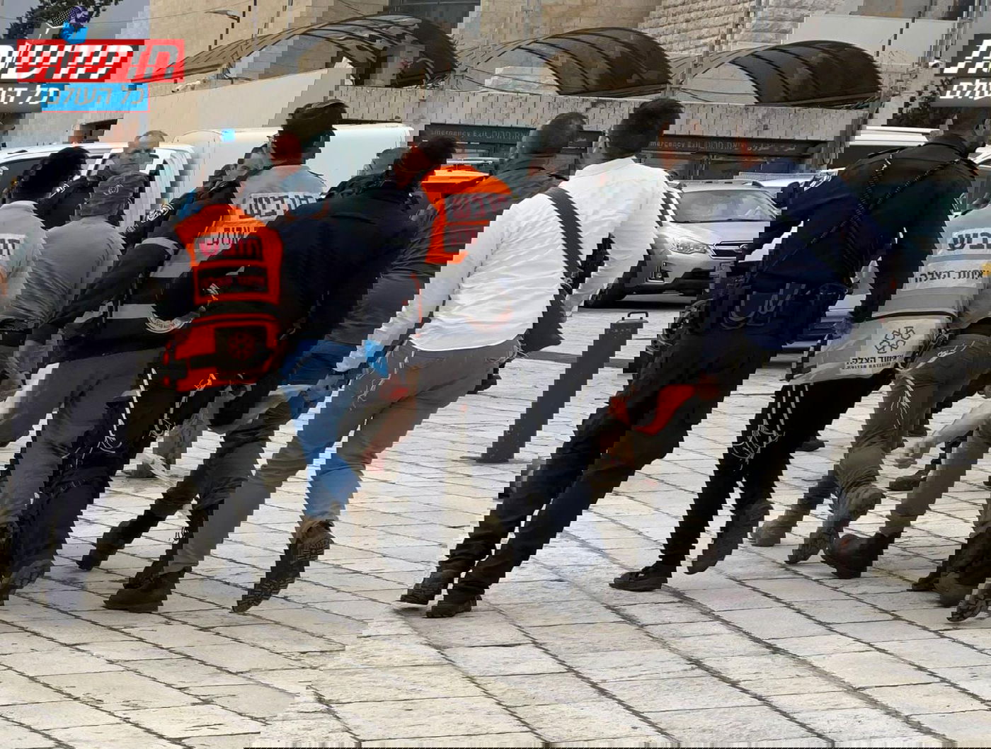פיגוע בירושלים: יהודי נרצח בדרכו לתפילת שחרית בכותל