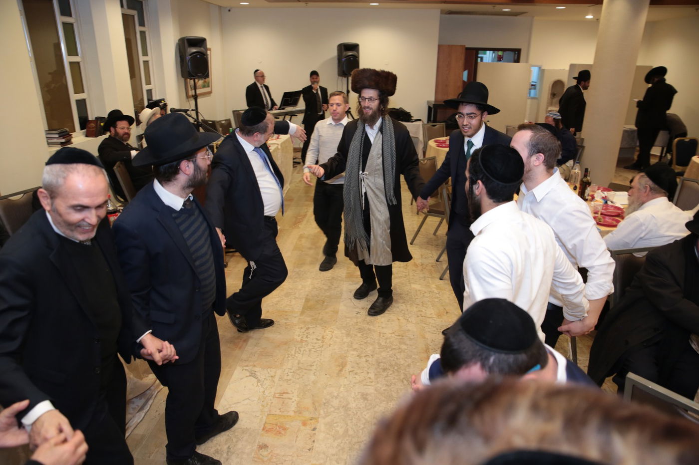 ריקודי השמחה