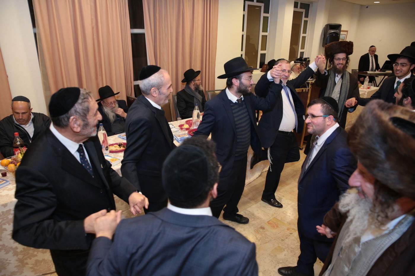 ריקודי השמחה