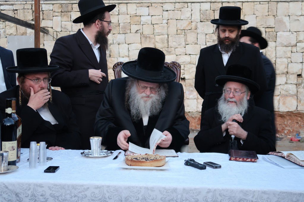 מעמד הנחת אבן פינה לביהמ"ד מודז'יץ בביתר עילית