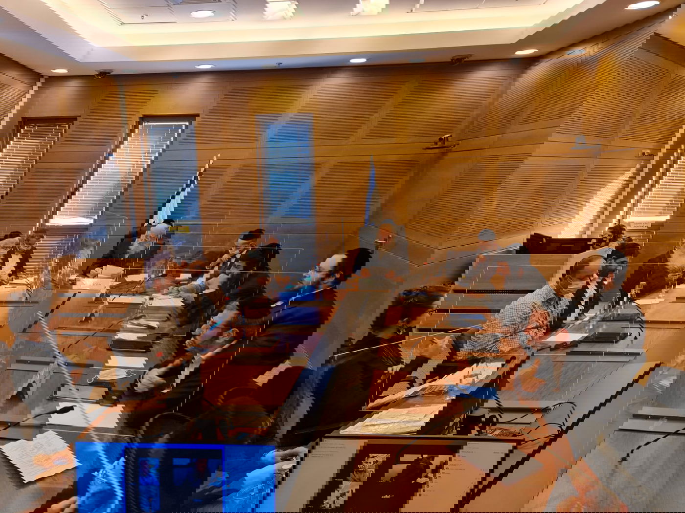 הדיון בוועדה