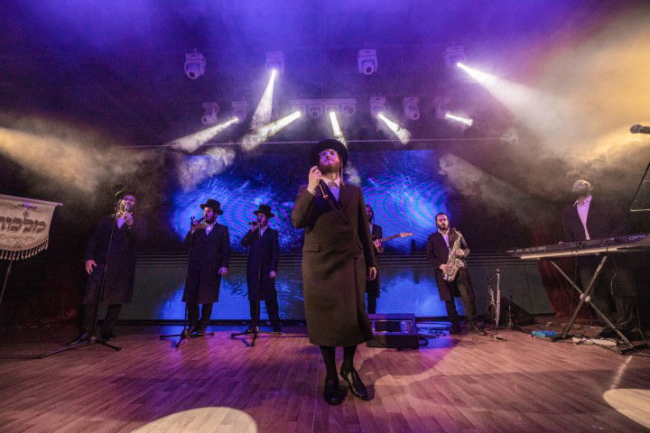 הילד שנפל מקומה רביעית וניצל פתח את החגיגה במוסקבה