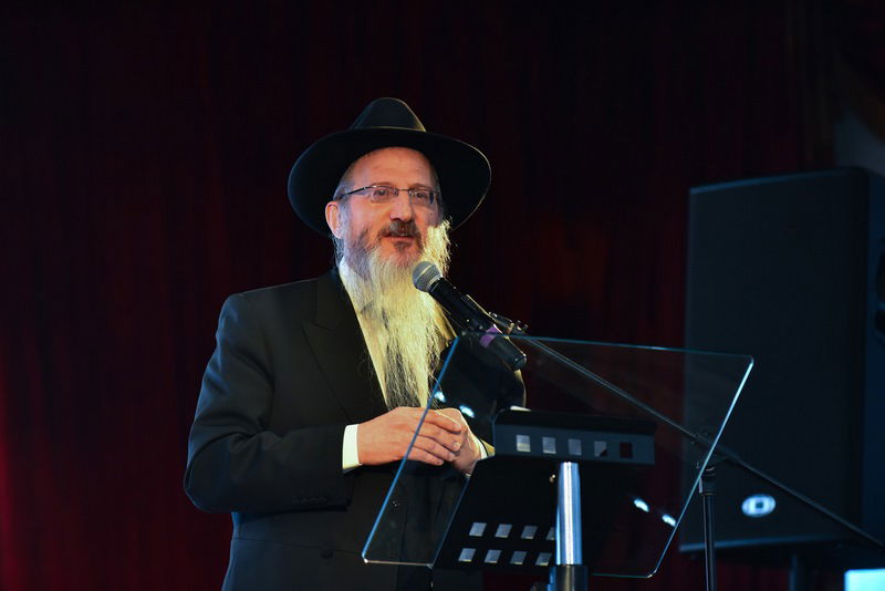 הילד שנפל מקומה רביעית וניצל פתח את החגיגה במוסקבה