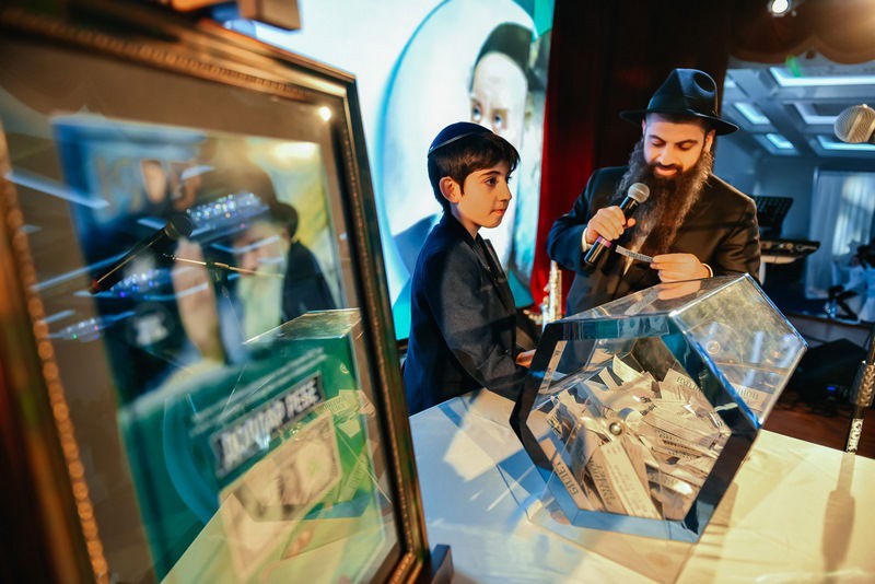 הילד שנפל מקומה רביעית וניצל פתח את החגיגה במוסקבה