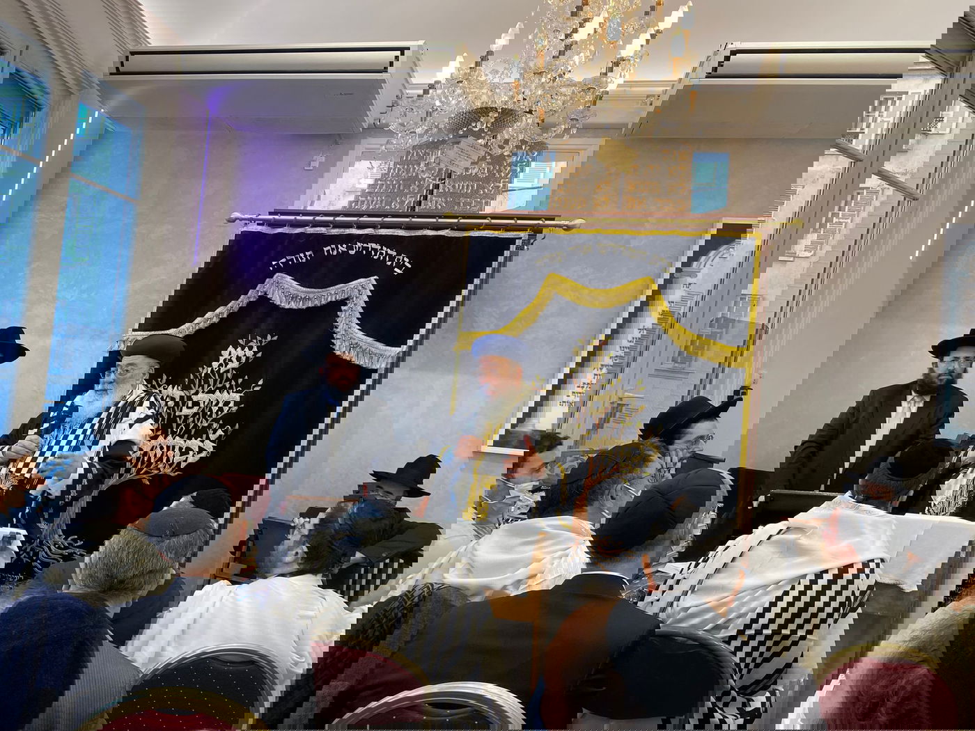 המסע של הגר"ש עמאר לצרפת • תיעוד