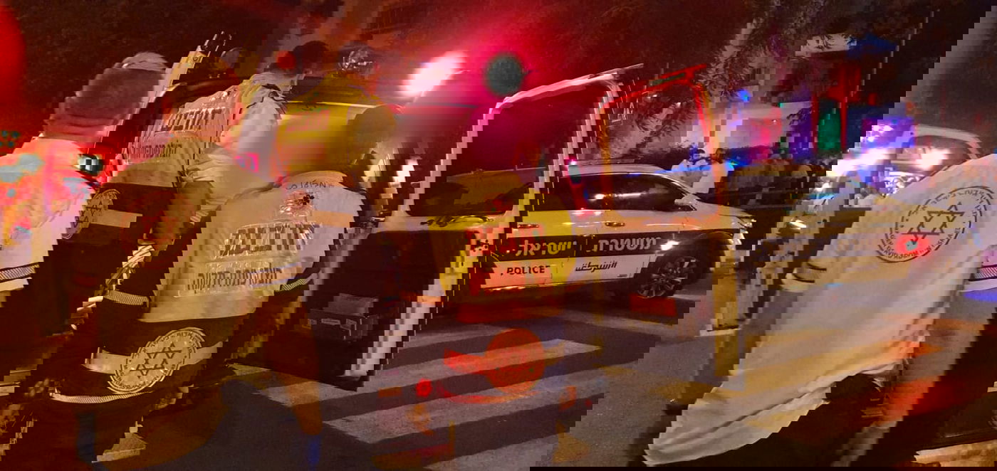 פ"ת: משפחות חרדיות נפגעו ופונו משריפה שפרצה בבניין